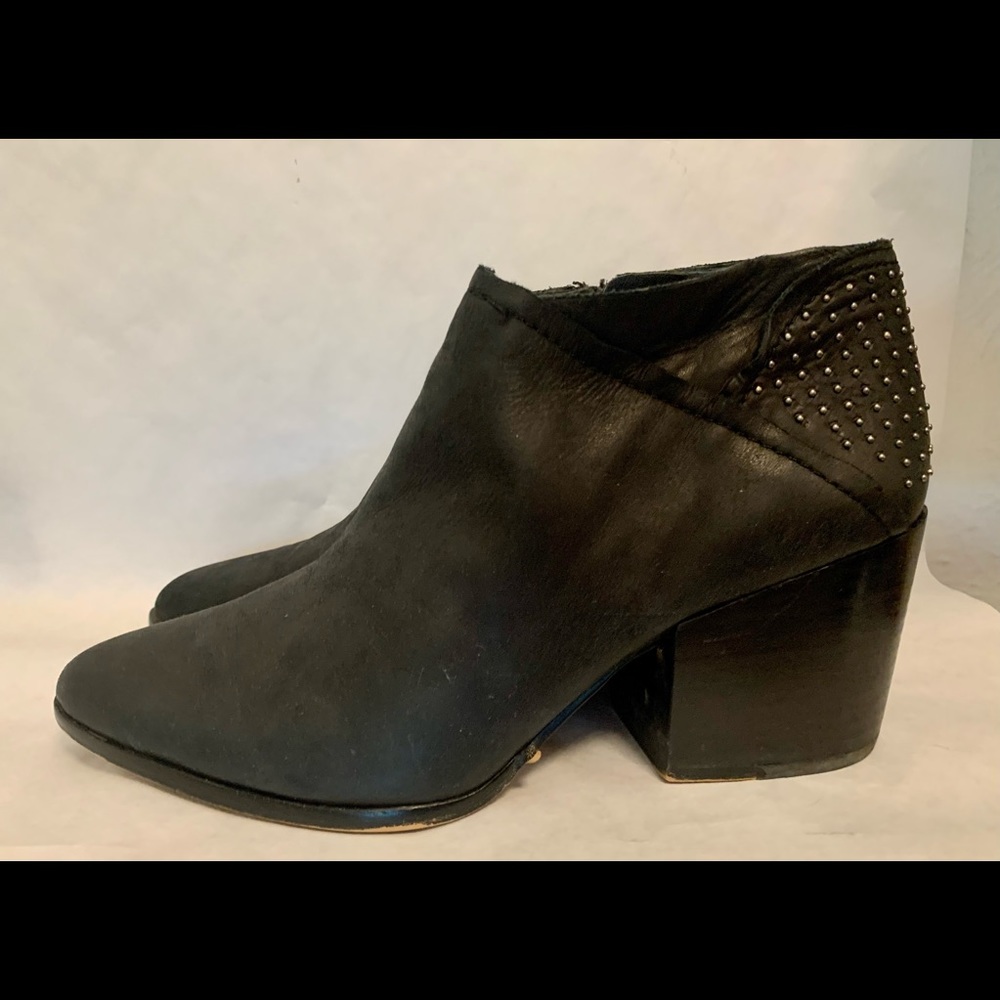 1.State Zip Up “Jelin” Ankle Boot Booties Shoes with Tiny Studs Size 9.